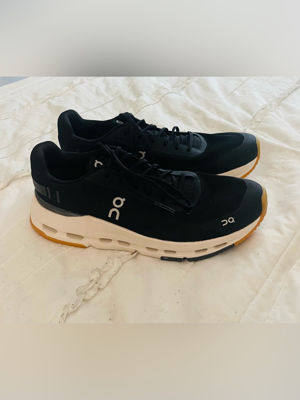 On Running Athletic Shoes